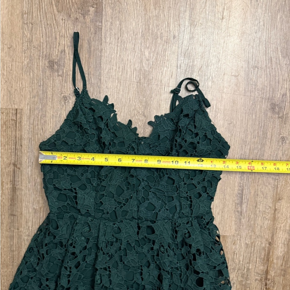 ASTR The Label • Green Lace A-Line Midi Dress - Picture 15 of 16